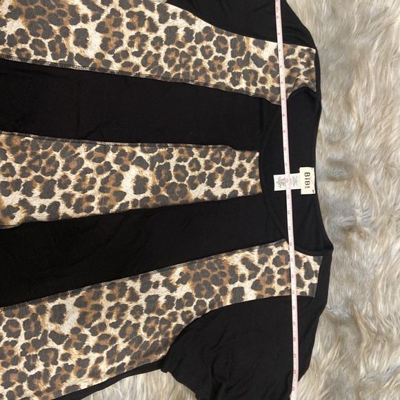Leopard print top brand new! - Picture 9 of 10